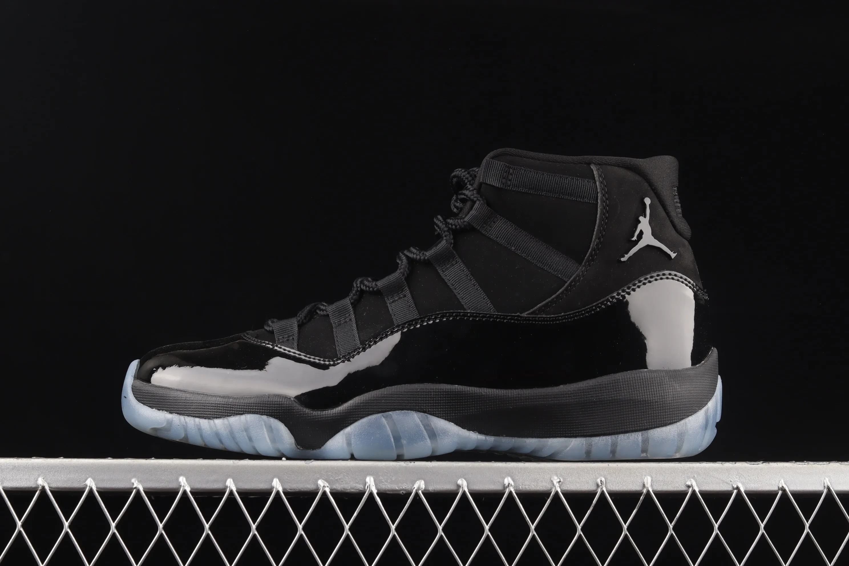 All categories Air Jordan Jordan series basketball shoes Air Jordan 11 F version Air Jordan 11 "Cap and Gown" AJ11 Joe 11 Black Gamma Black Warrior 378037-005